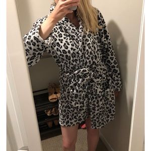 Victoria’s Secret Bathrobe With Leopard Print